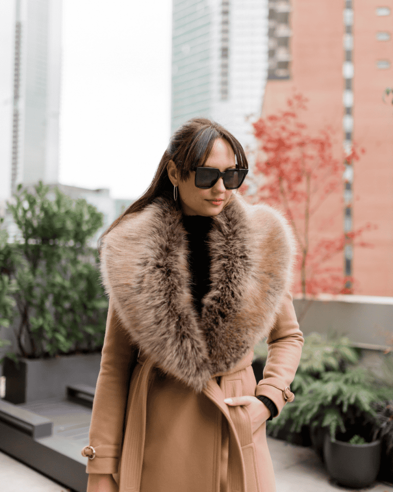 wardrobe essentials for 30 year old woman